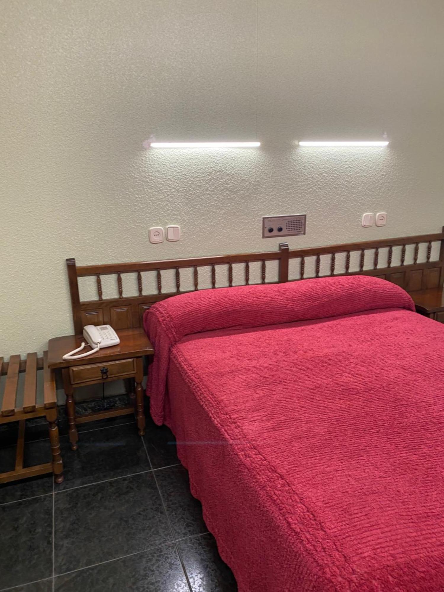 Hotel Folch Sant Julia de Loria Quarto foto
